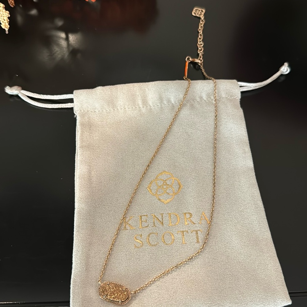 Kendra Scott Rose Gold “ Drewsy” necklace. Adjustable gold chain. Hardly worn.